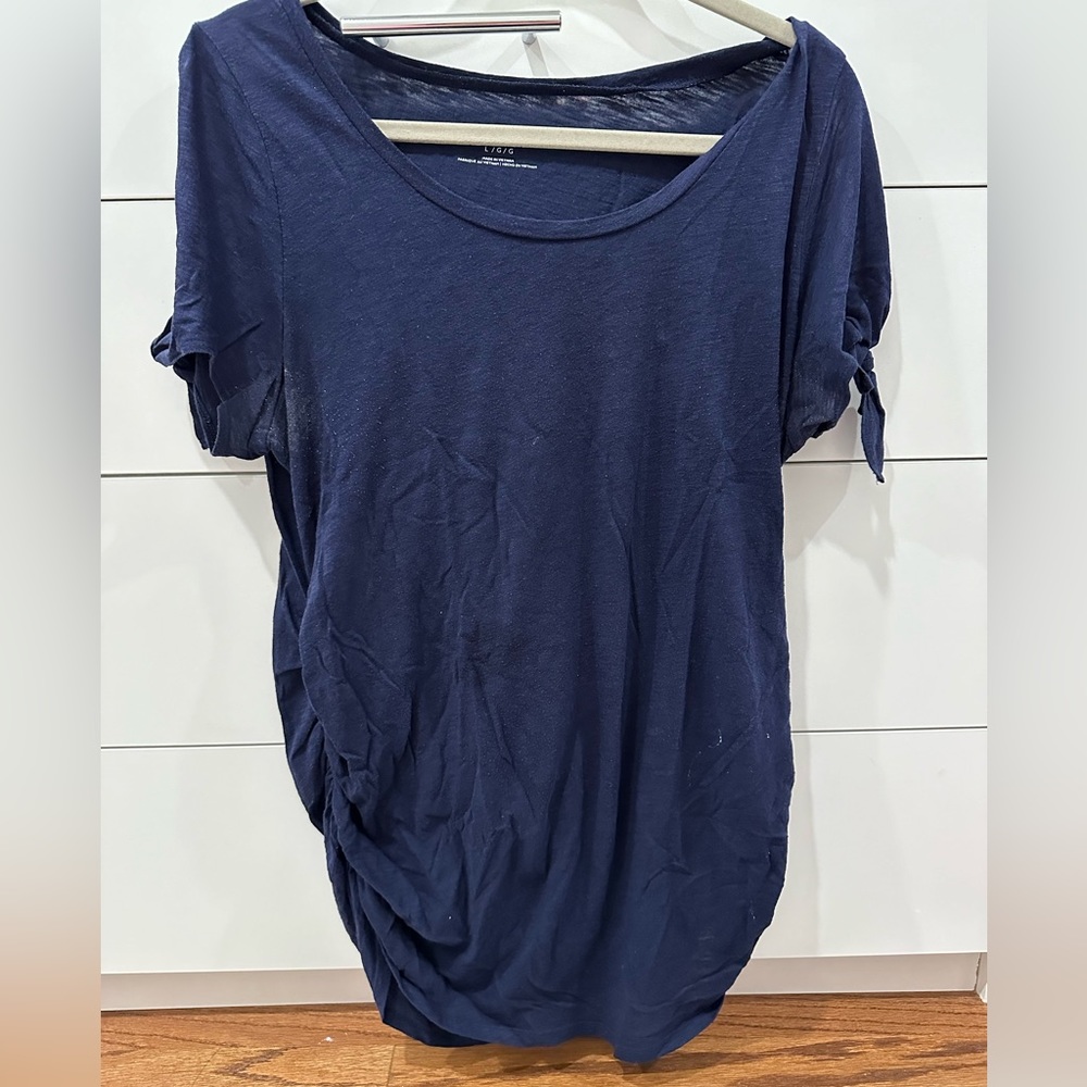 Motherhood Maternity T-shirt Size L